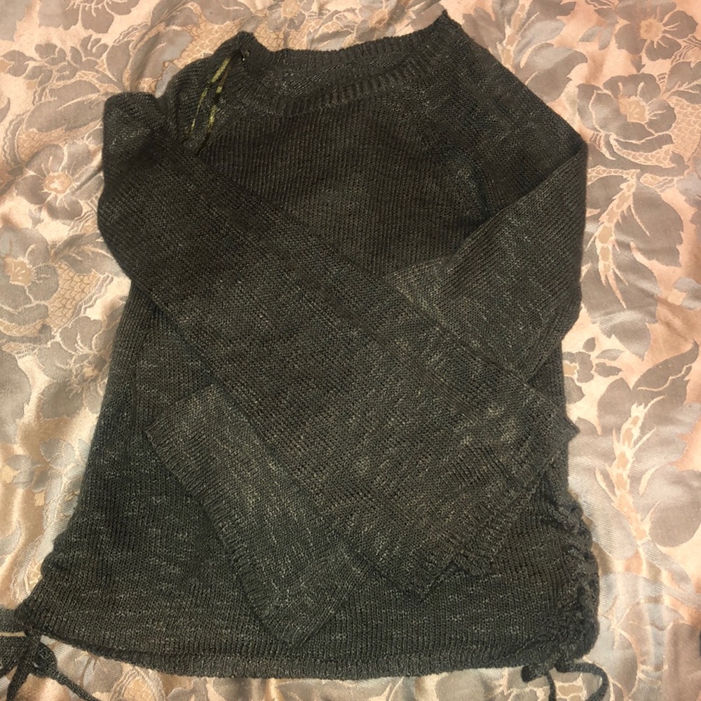 Olive Green Bell-sleeve sweater